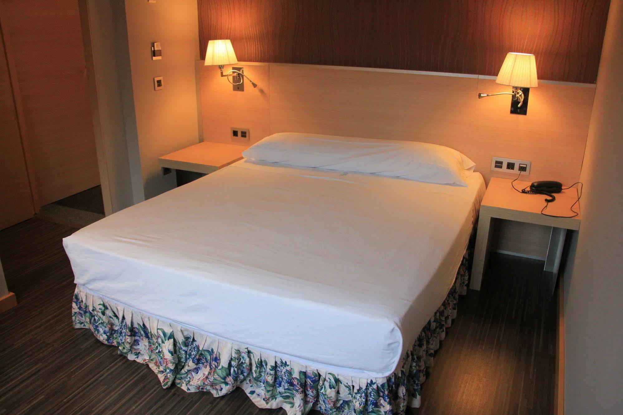 Hotel Asturias 4*